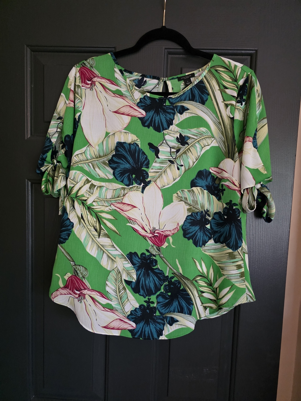 Ann Taylor Factory Green Tropical Floral Tie-Sleeve Blouse